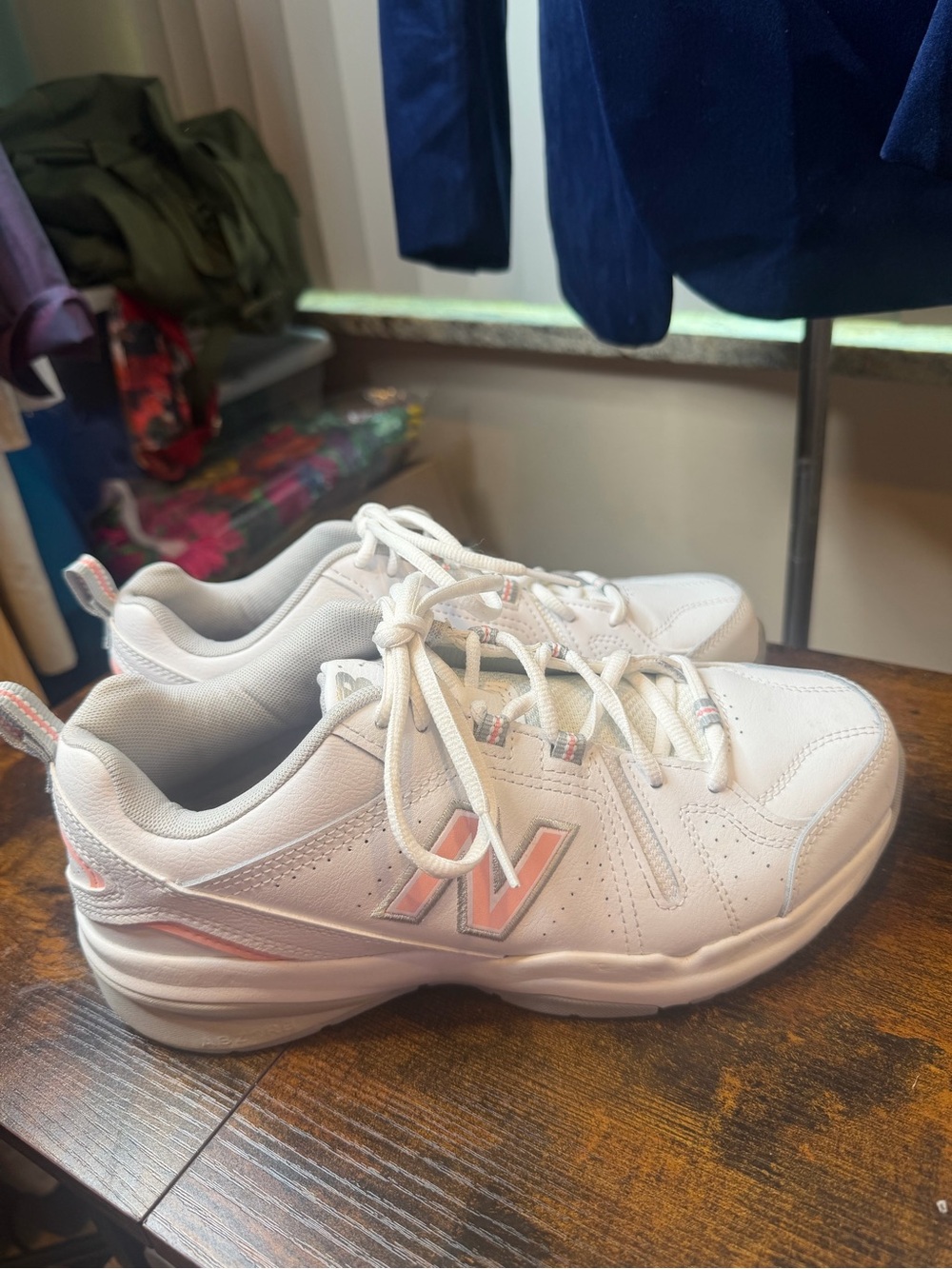 NEW BALANCE 608v5 White/Pink Training Sneakers WX608WP5 Women's 8.5 NEW